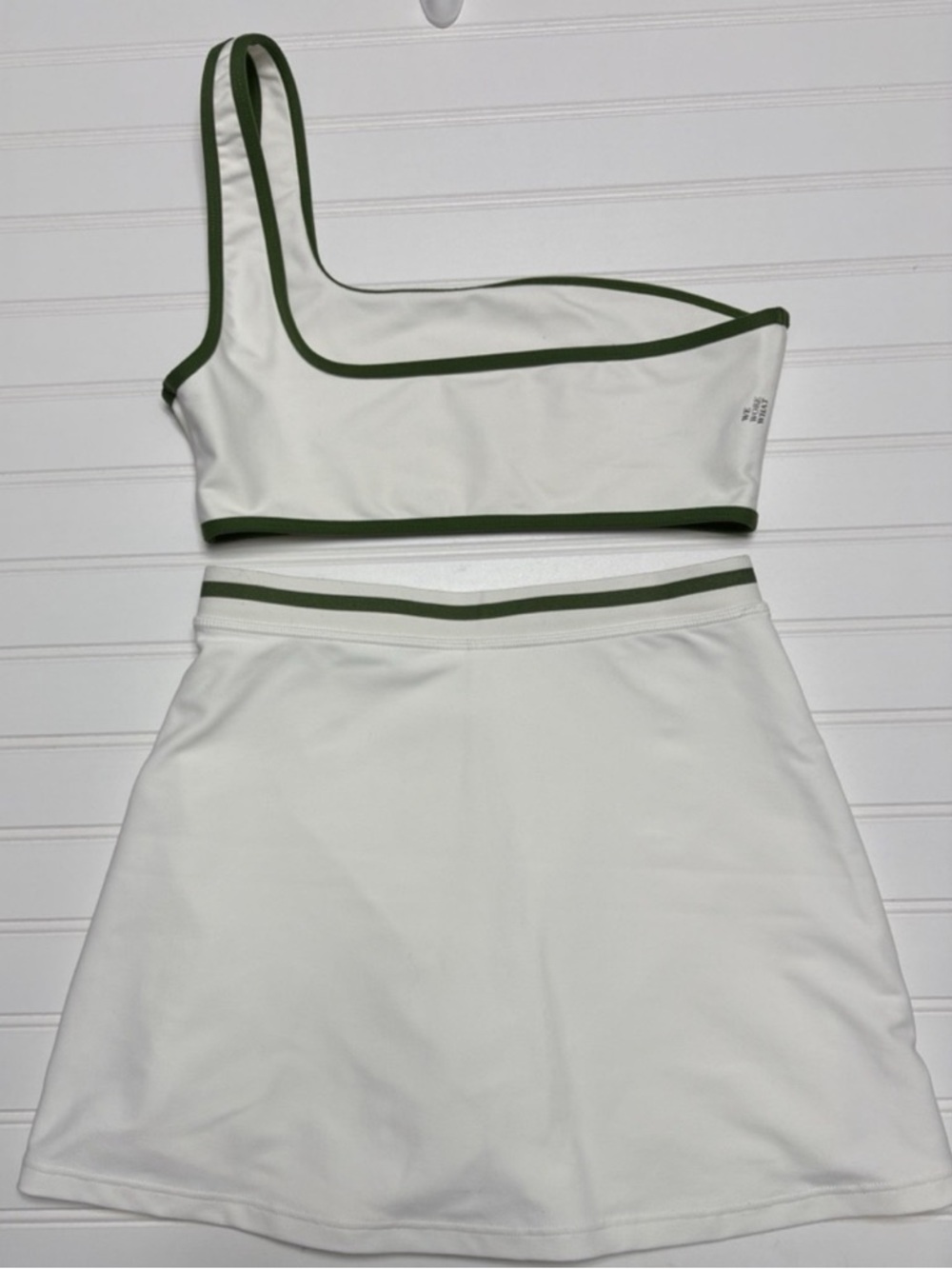 WeWoreWhat White and Green One-Shoulder Tennis Skirt Set (XS/S) 🎾🤍